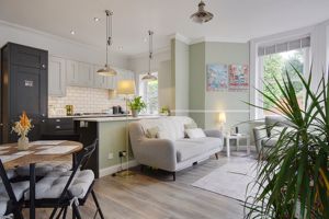 OP Lounge/Kitchen/Diner- click for photo gallery